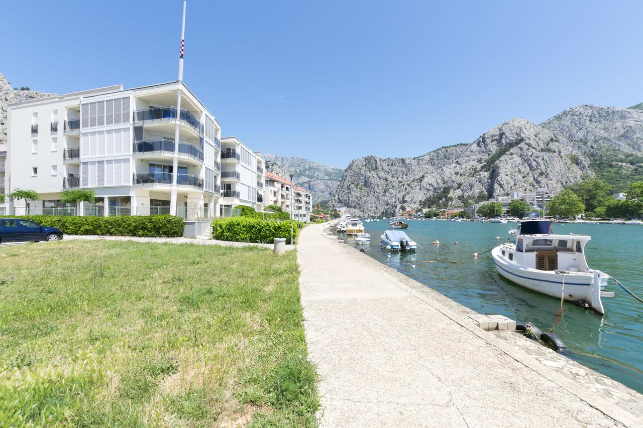 Apartment Ivanka Omis Bagian luar foto