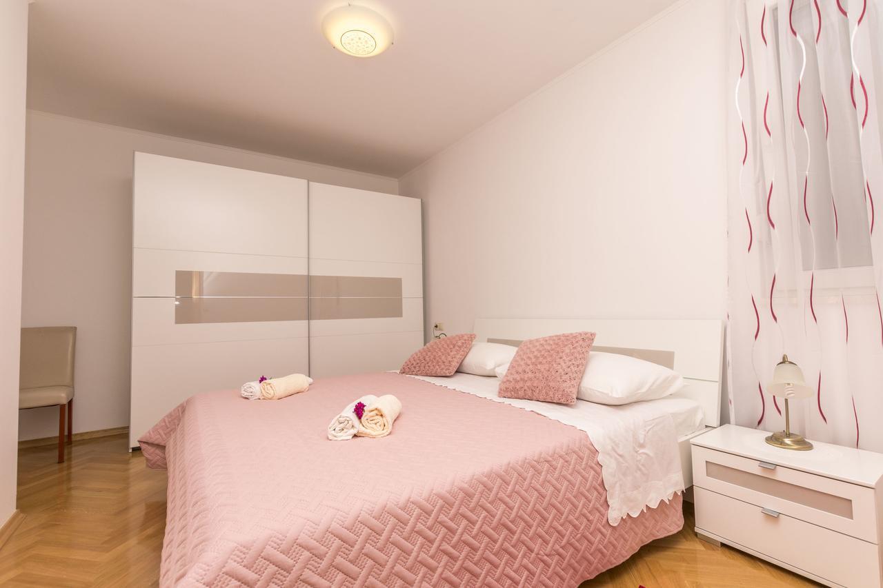 Apartment Ivanka Omis Bagian luar foto