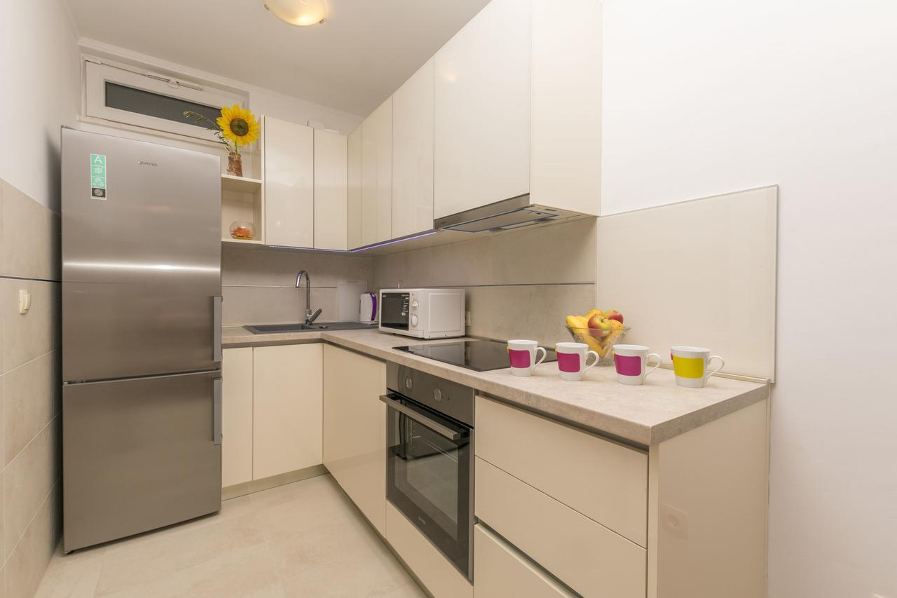 Apartment Ivanka Omis Bagian luar foto