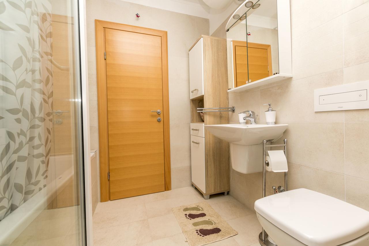 Apartment Ivanka Omis Bagian luar foto
