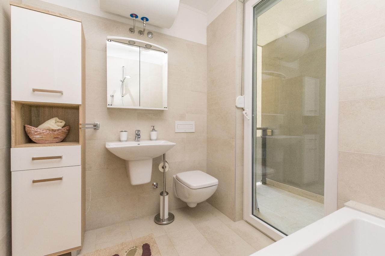 Apartment Ivanka Omis Bagian luar foto